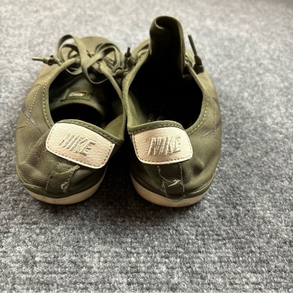 NIKE Women’s Army Green Lace Up Low rise Shoe size: 8.5 - Picture 8 of 11